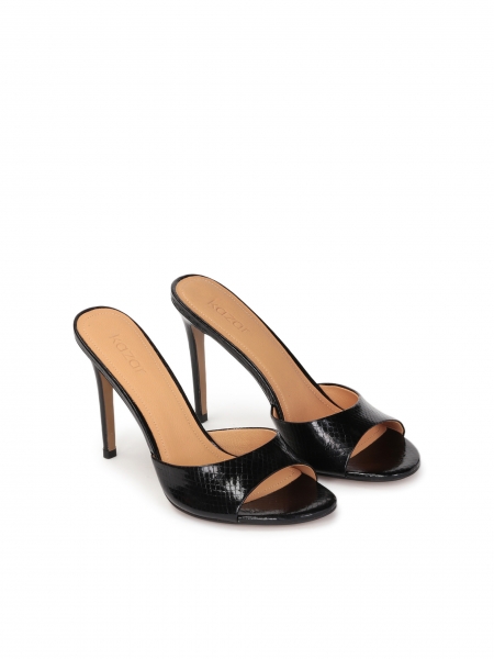 Zwarte muiltjes op een hak van leer met reliëf AUDE