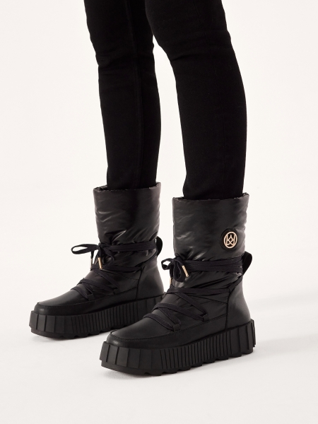 Geïsoleerde zwarte sneeuwlaarzen met slip-on bovenkant  DAGE