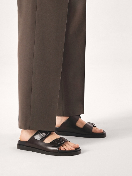 Bruine leren glijbanen  CYPRIANNO