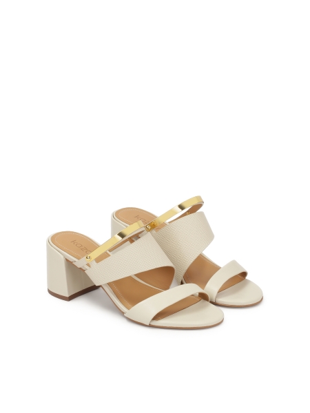 Muiltjes met hak en metalen riemversiering NORA