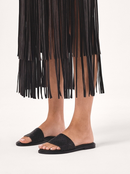 Zwart lederen slede met opengewerkte decoratie  JOVITE