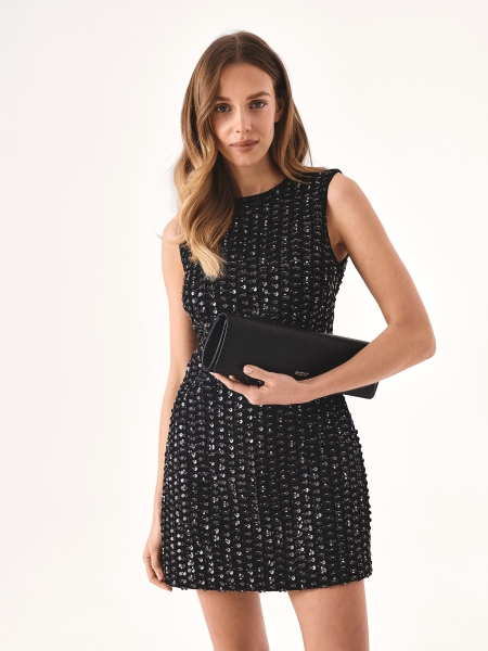 Elegant zwart tasje met langwerpige vorm  VIVIENNE