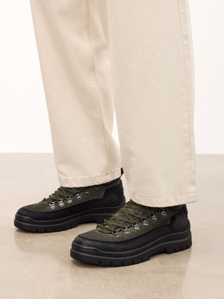 Tweekleurige suède laarzen TADEUSS