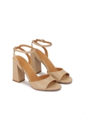 Klassieke beige sandalen op een paal OLIVE