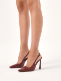 Maroon lakleren pumps met een interessante hak NISSA