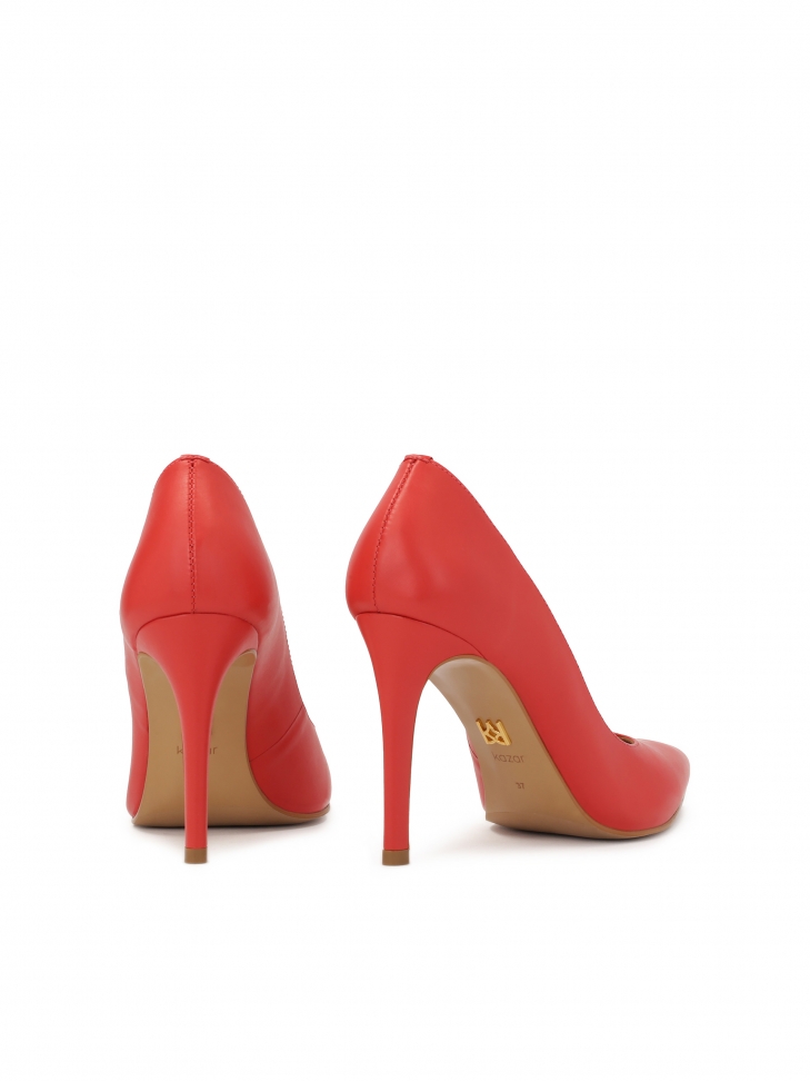 Rode leren naaldhakken  PEONY