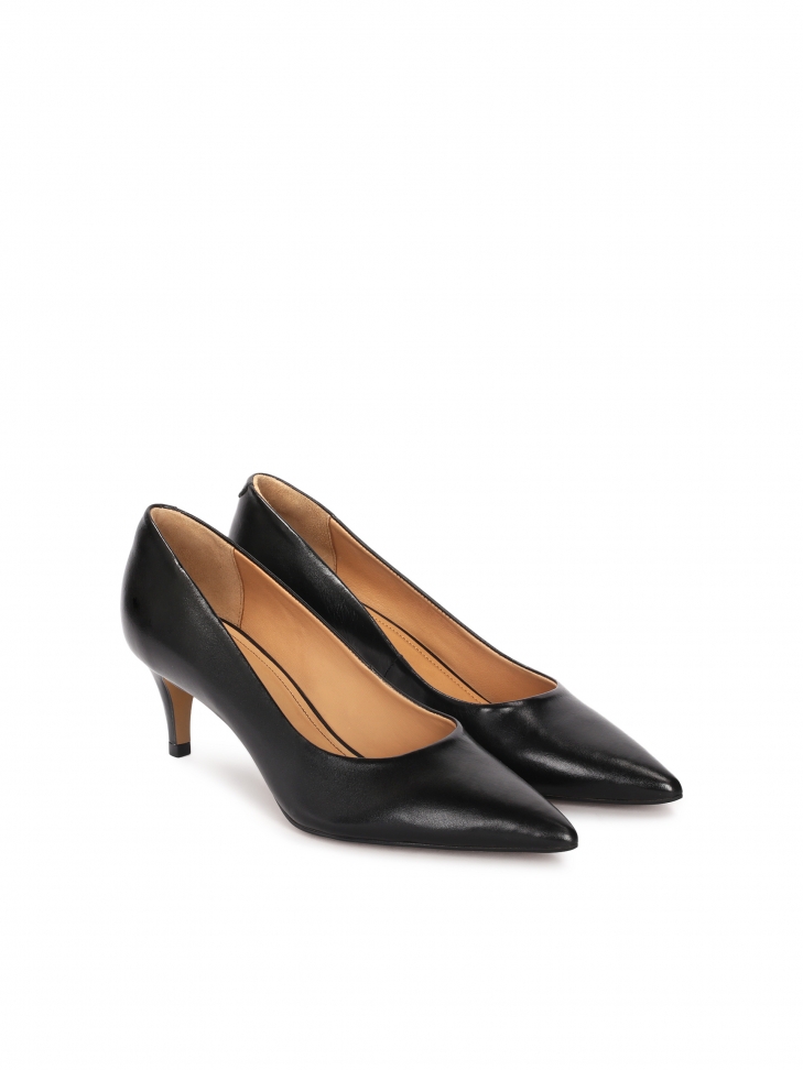 Klassieke zwarte pumps met spitse teen JULA