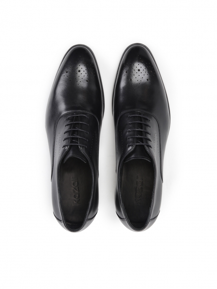 Zwarte herenschoenen met versierde tenen GUNTUR