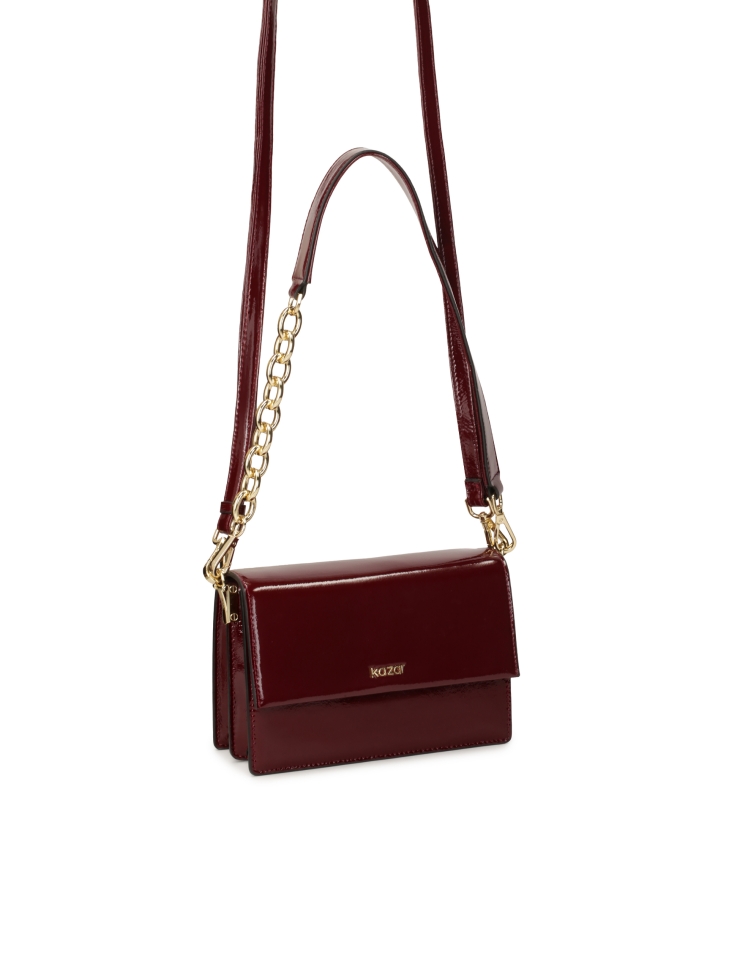 Maroon handtas met klep en kettingriem JONNA 