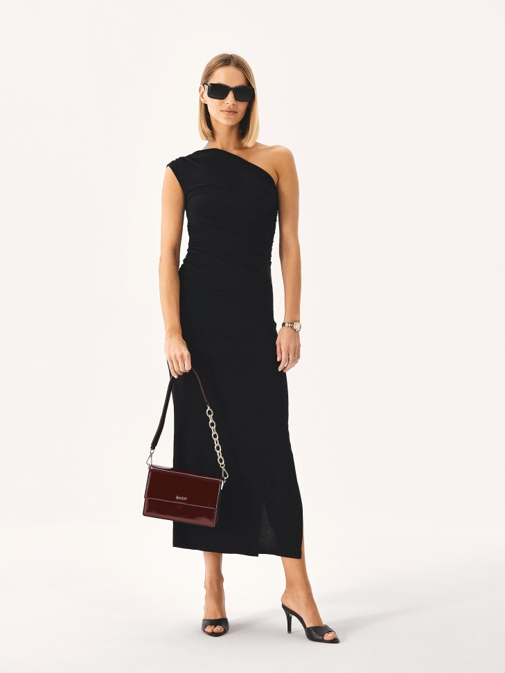 Maroon handtas met klep en kettingriem JONNA 