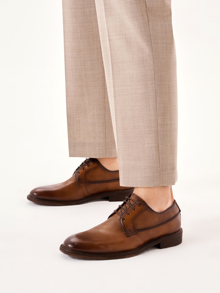 Elegante schoenen met schaduwrijke bovenkant ALBIN