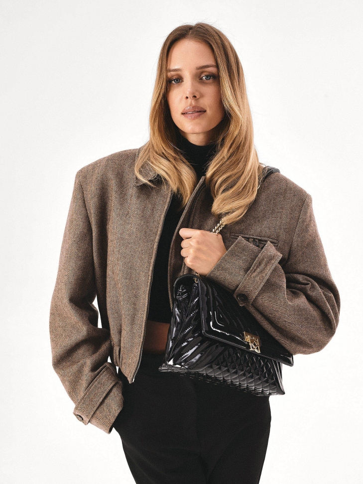 Gepatenteerde handtas met klep HALLIE