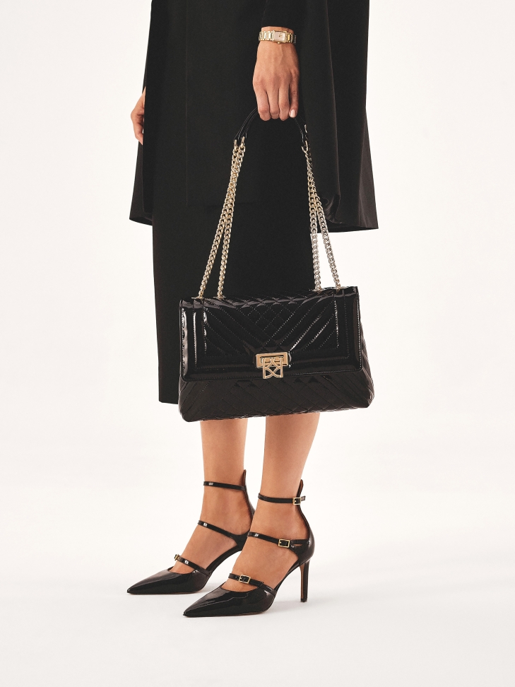 Gepatenteerde handtas met klep HALLIE