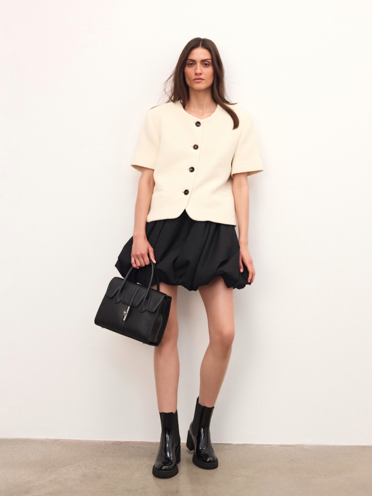 Zwarte handtas in de vorm van een hutkoffer FELICITE S