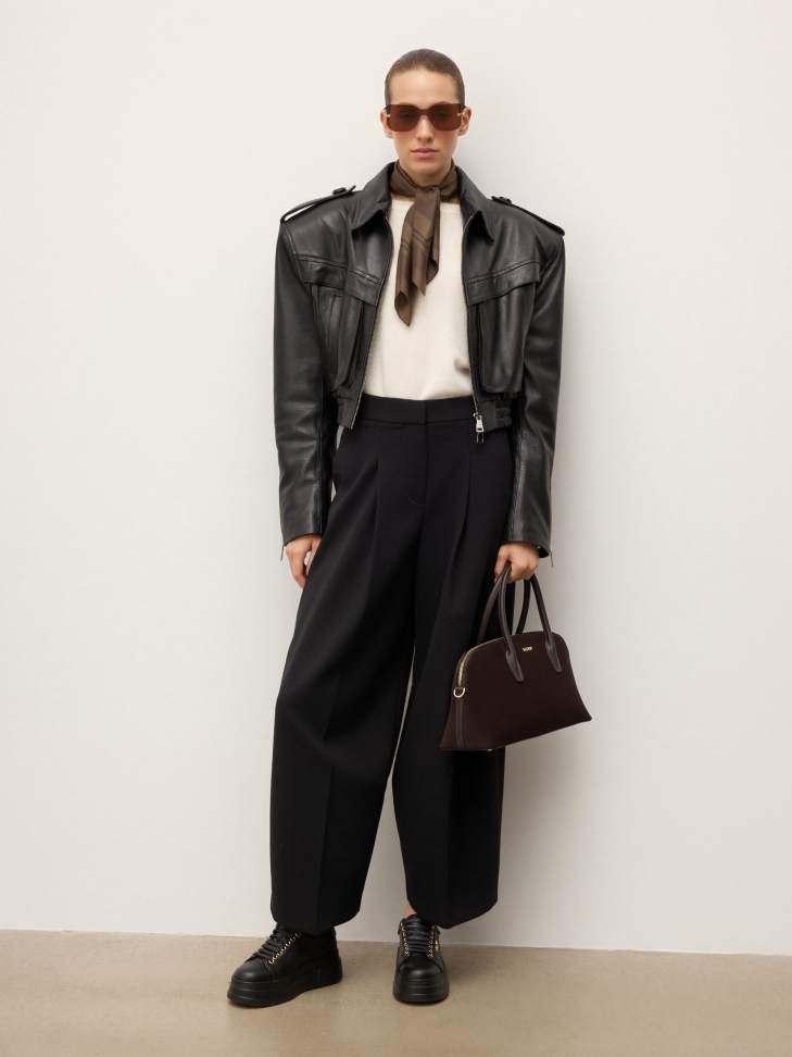 Leren sneakers op een dikke rechte zool NERIS