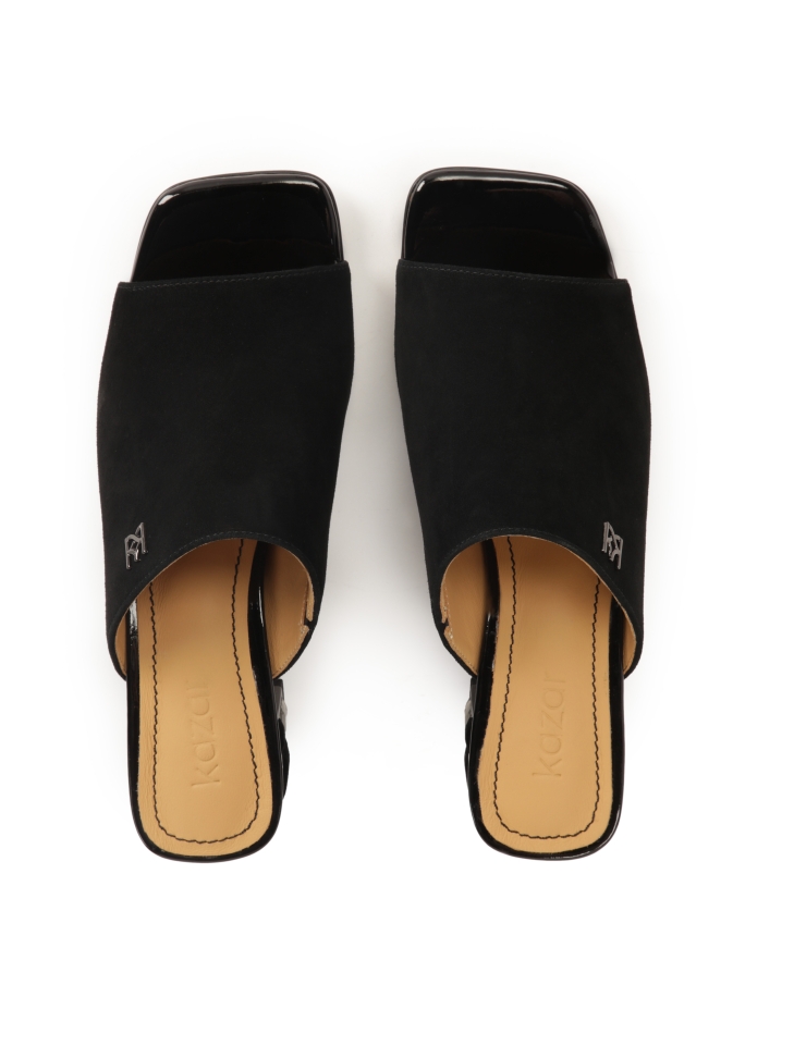 Zwarte muiltjes met strassteentjes op de hiel  FINA