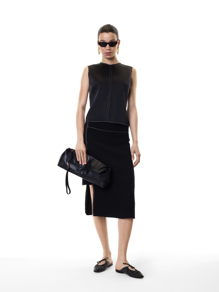 Zwarte glijbanen met decoratief bovenwerk  KS LUCITA