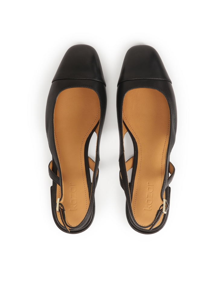 Zwarte pumps met platte zool en uitgesneden bovenkant BRIZA