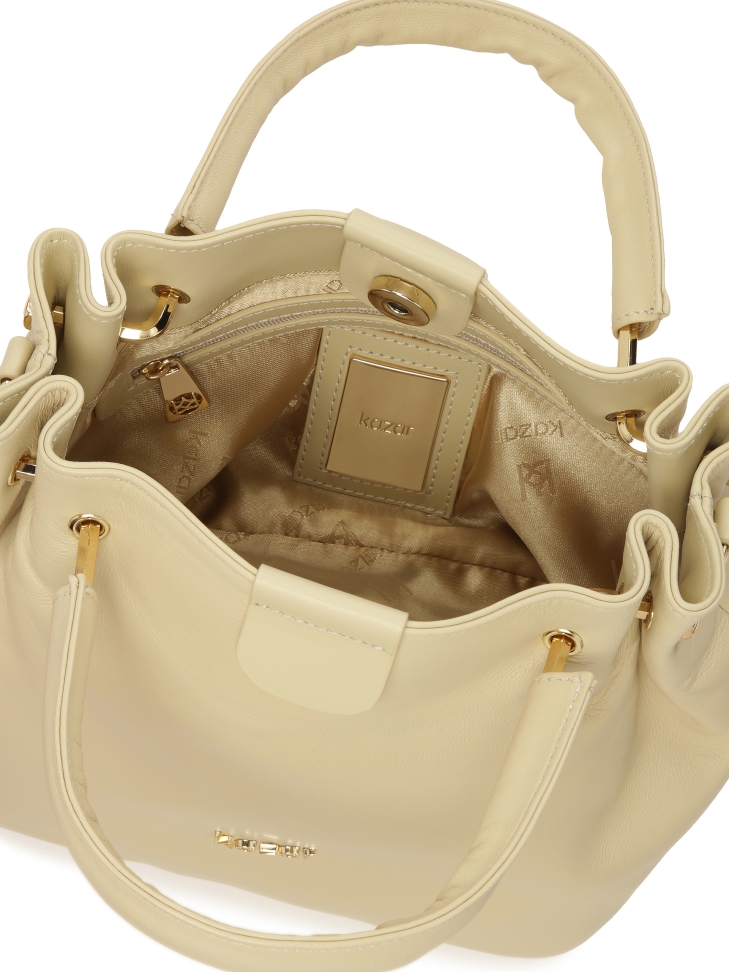 Elegante crèmekleurige handtas met een vouw bij de handvatten BIRDIE
