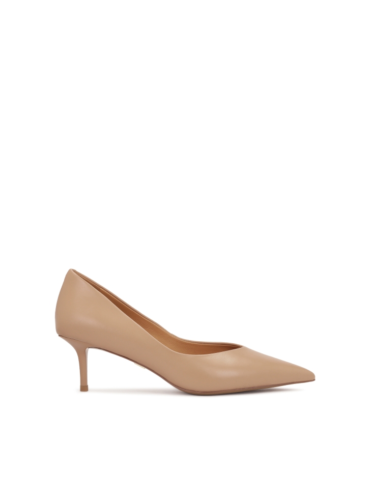 Klassieke beige leren pumps EVELISE
