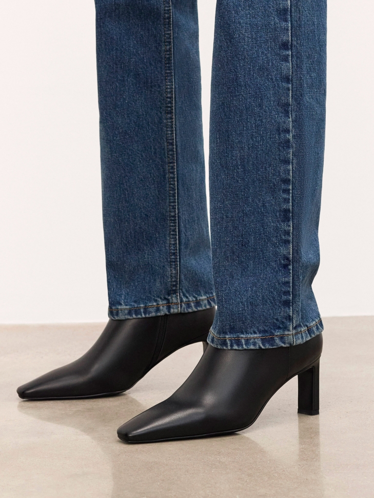 Leren laarzen met verlengde neus LAURYN