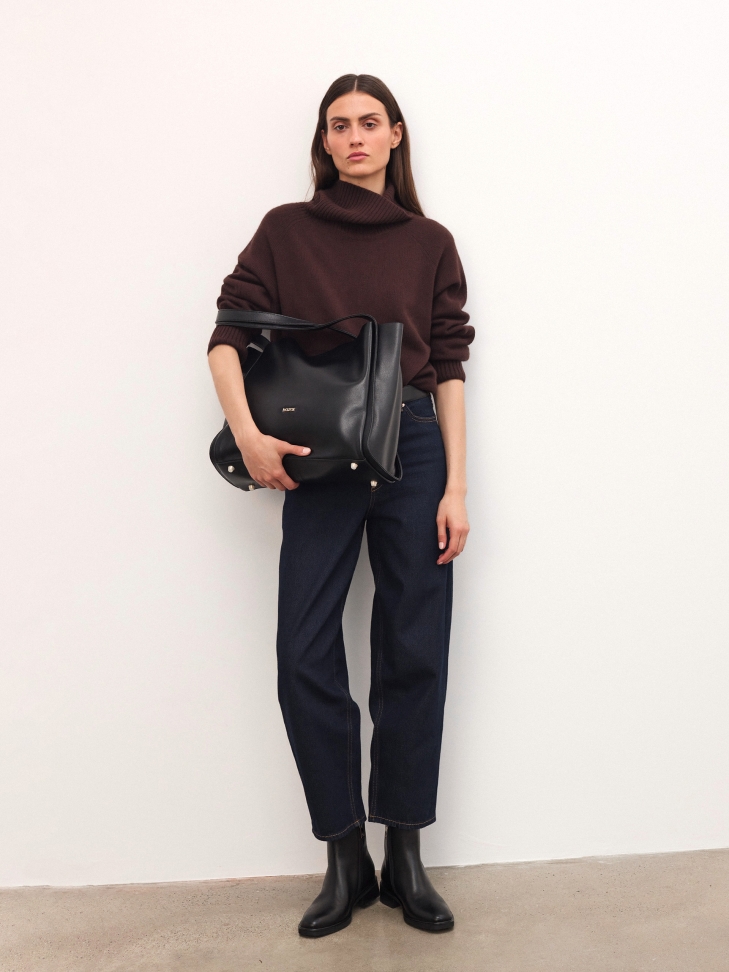 Zwarte losvallende handtas met dubbel handvat ARINE