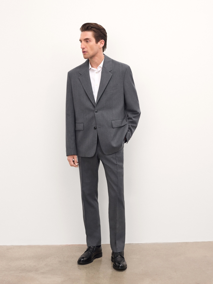 Zwarte schoenen met decoratieve stiksels TIMONES