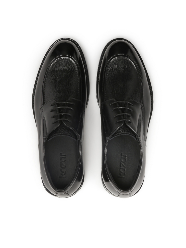 Zwarte schoenen met decoratieve stiksels TIMONES