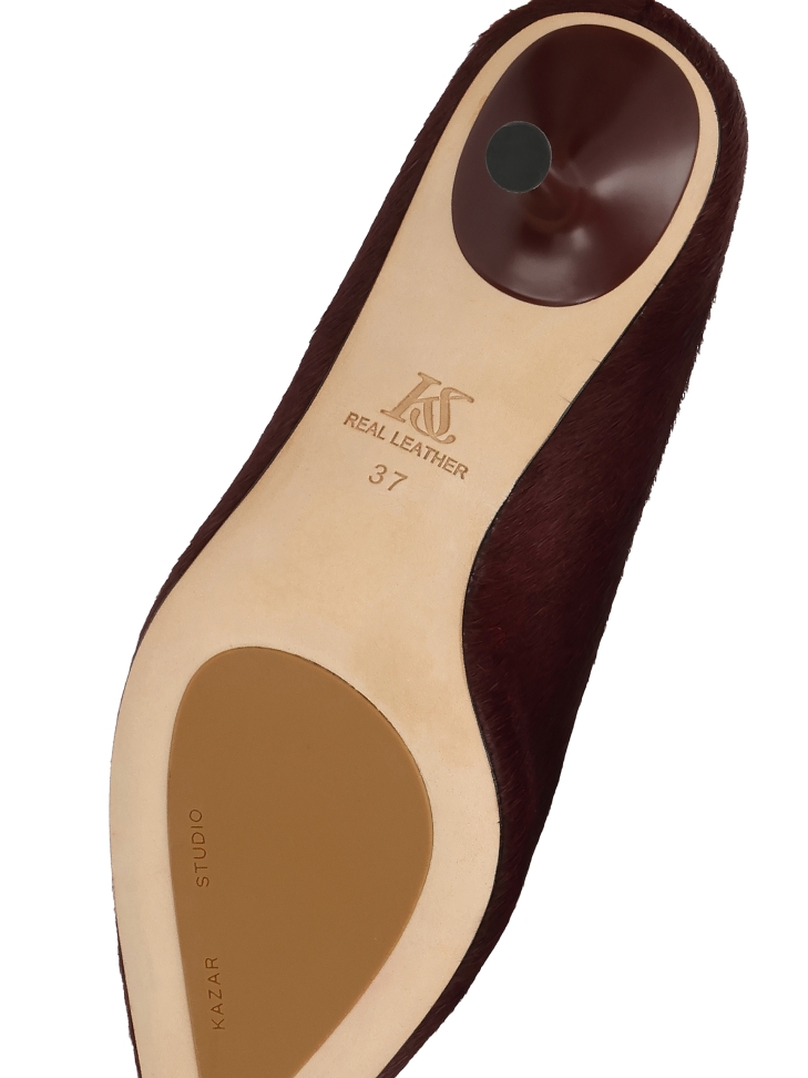 Marron naaldhakken met natuurlijk haar KS ELYSIE