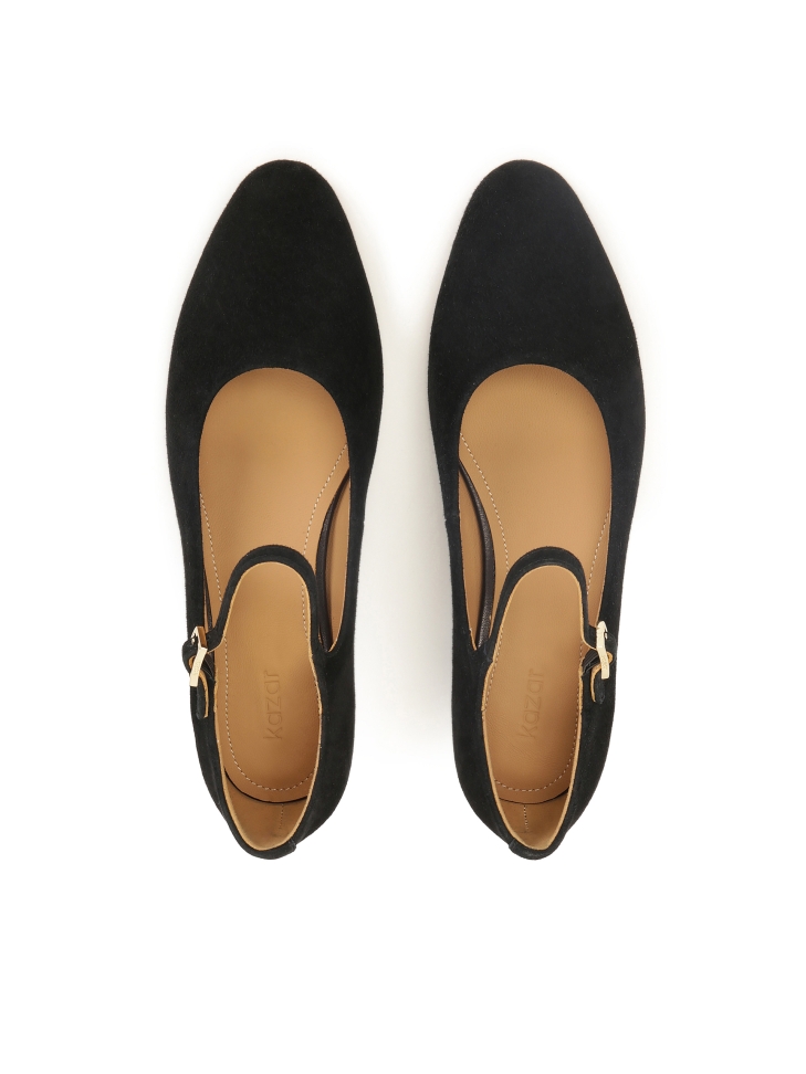 Zwarte suède pumps met riempje en lage hak RIVLA