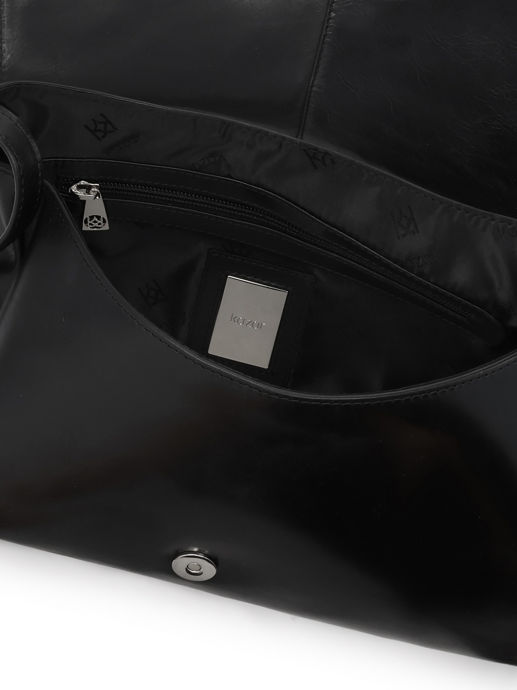 Zwarte handtas met riem SOLEVIE